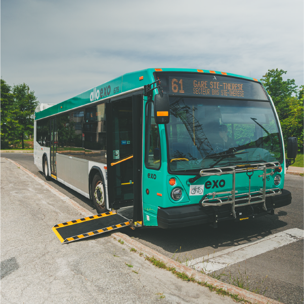 Photo d'un autobus accessible